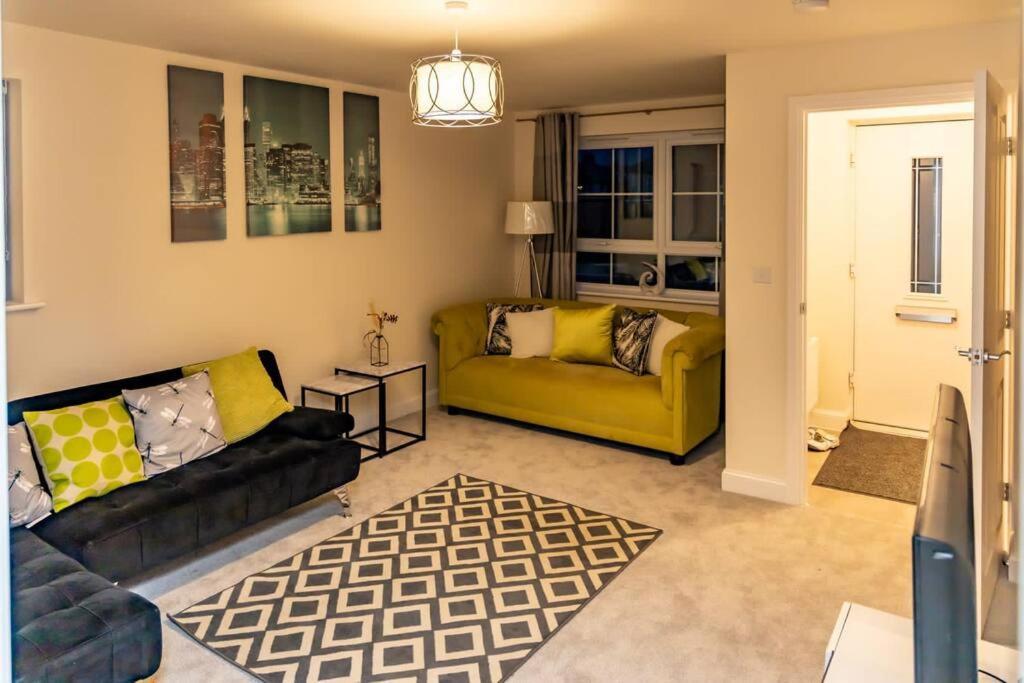 Cozy 3 Bed Sasha House In Beeston Nottingham Exterior foto