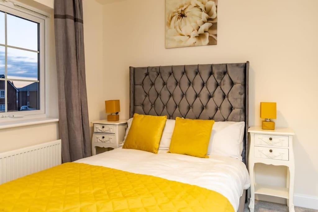 Cozy 3 Bed Sasha House In Beeston Nottingham Exterior foto