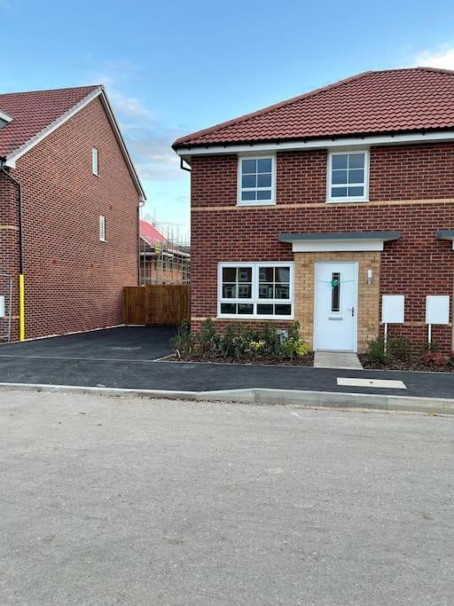 Cozy 3 Bed Sasha House In Beeston Nottingham Exterior foto