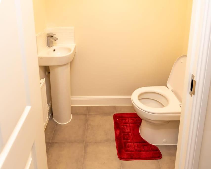 Cozy 3 Bed Sasha House In Beeston Nottingham Exterior foto